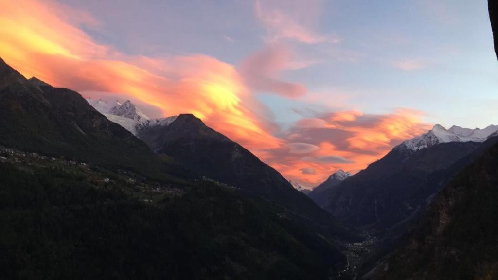 Bergbeiz Morgenrot B&B Embd Exterior foto
